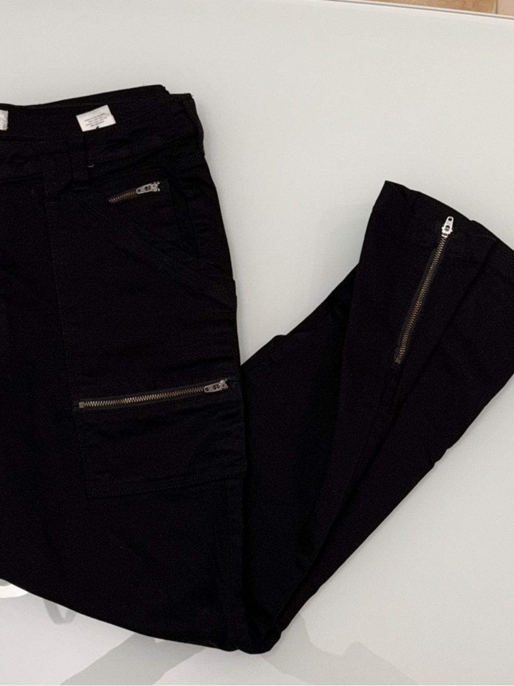 Women’s Black Zip-Detail Jeans